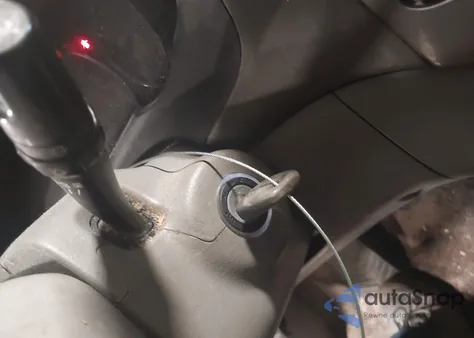 2008 Toyota Sienna Le z USA, uszkodzony, nr VIN 5TDBK23C48S008969